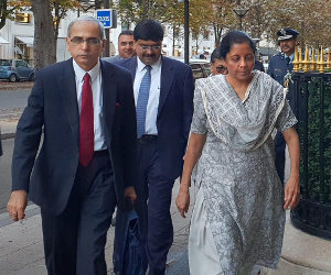 Defense-Minister-Nirmala-Sitharaman-visits-Rafaels-manufacturing-plant-in-France-talks-with-officials