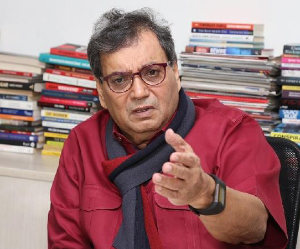 Dilip-Kumar-is-not-able-to-identify-anyone-I-see-him-I-am-crying-Subhash-Ghai