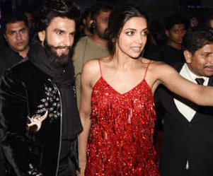 Fans-discussing-mistakes-of-Deepika-and-Ranveers-wedding-card