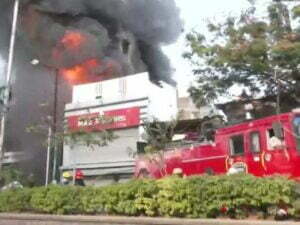 Massive fire broke out in a multi-storey building in Hyderabad