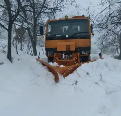 Heavy snowfall in Kashmir, Himachal and Uttarakhand, flights canceled from Srinagar airport, national highway also closed