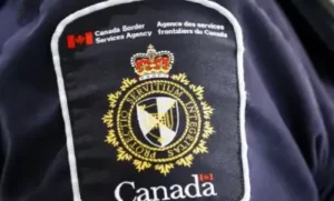 Trying to cross the US border on foot again in Quebec, RCMP saved life