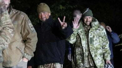 Russia frees 100 Ukrainian prisoners in prisoner exchange