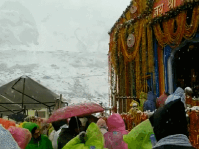 Heavy rain alert in 11 states, Char Dham Yatra halted after snowfall in Kedarnath-Badrinath
