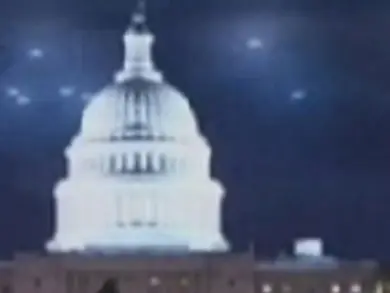 Unidentified aircraft seen over Washington DC