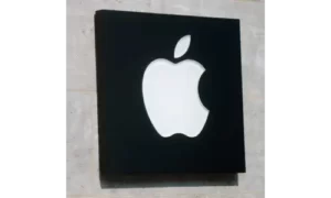 एआई पर काम करने के लिए एप्पल करेगा ब्रिटेन में नियुक्तियां