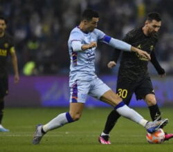 Ronaldo's team beat Messi's team in exhibition match